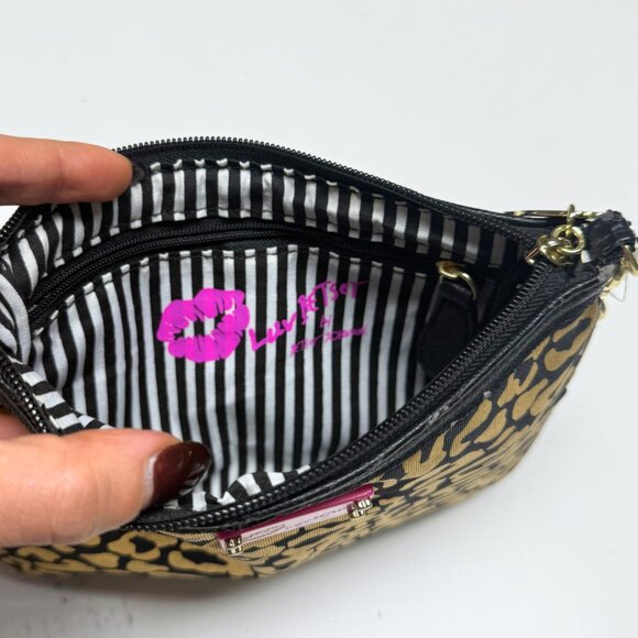 Luv Betsey by Betsey Johnson Cheetah Wristlet – NWT (Flaw Noted) - Picture 7 of 12